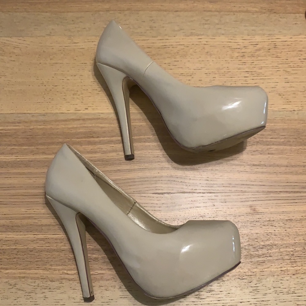 EUC Nude Stilettos with 6" heels, size 8.5